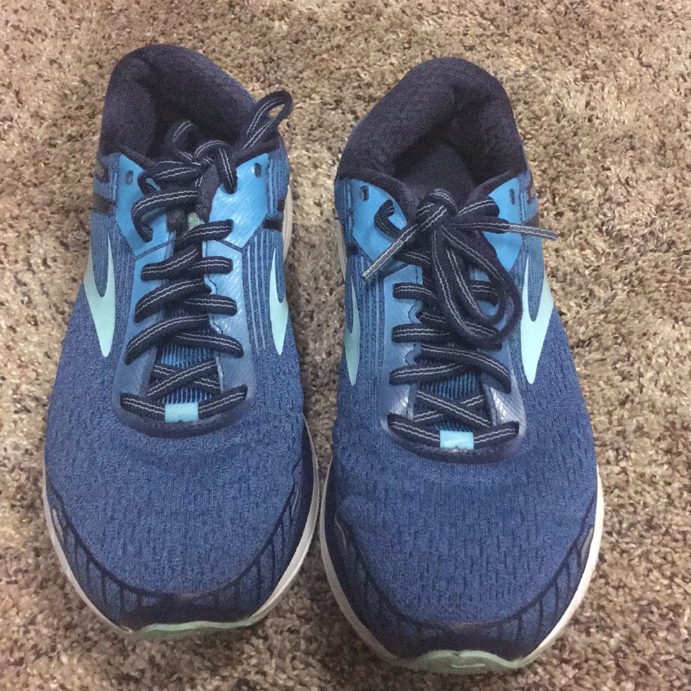 Brooks sneakers